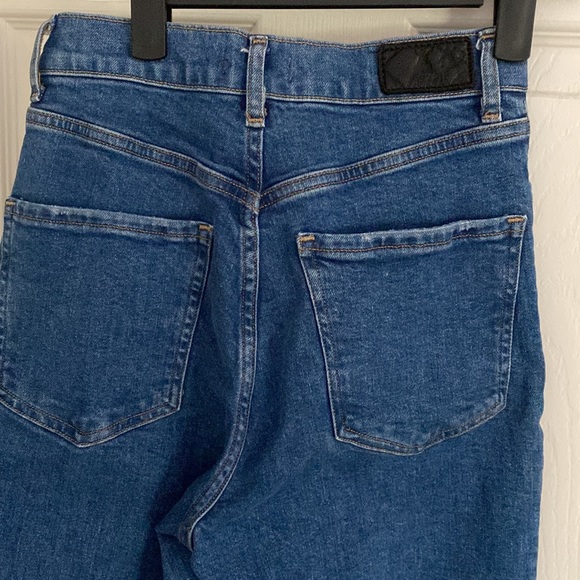 Express Super High Rise Mom Jean - Picture 2 of 9